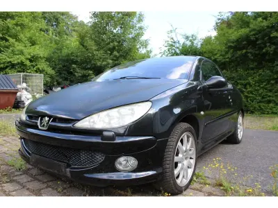 Gebraucht Peugeot 206 CC Platinum 109 PS (80 kW) 2003 Schwarz Cabrio
