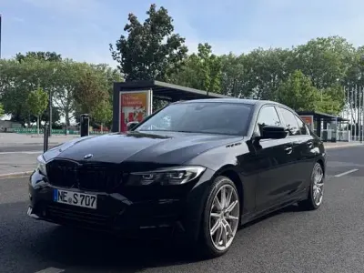 Gebraucht BMW 330 Advantage 258 PS (189 kW) 2021 Schwarz Limousine