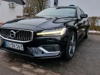 Gebraucht Volvo V60 Inscription 390 PS (286 kW) 2020 Schwarz Kombi