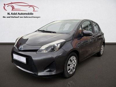 Grau Gebraucht 2012 Toyota Yaris Hybrid Life Limousine | 8.899 € (Superpreis)