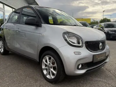 Używany Smart ForFour Passion 90 KM (66 kW) 2018 Czarny Hatchback