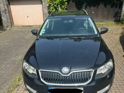 Gebraucht Skoda Octavia Active 140 PS (102 kW) 2013 Schwarz Kombi