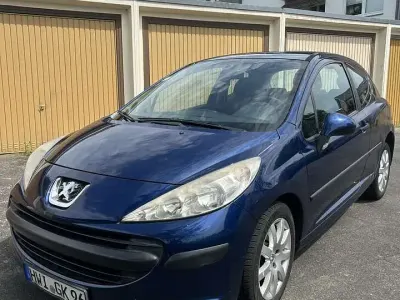 Gebraucht Peugeot 207 Filou 73 PS (53 kW) 2008 Blau Kleinwagen