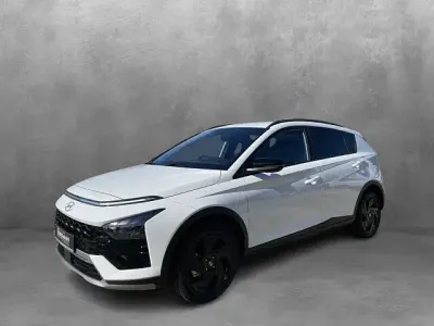 Neu Hyundai Bayon Blackline 90 PS (66 kW) 2026 Atlas white / sol SUV