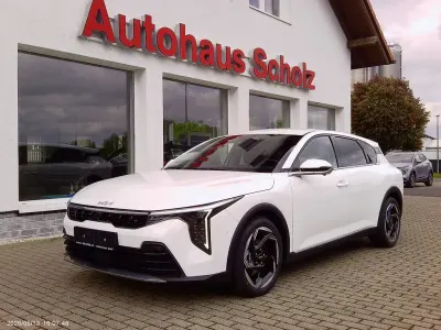 Neu Kia K4 Spirit 150 PS (110 kW) 2026 Weiß Limousine