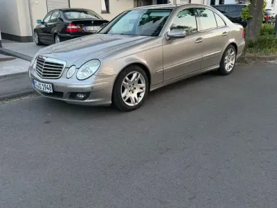 Brugt Mercedes E220 177 HK (130 kW) 2008 Guld Sedan