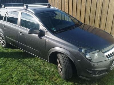 Gebraucht Opel Astra 116 PS (85 kW) 2010 Schwarz Kombi