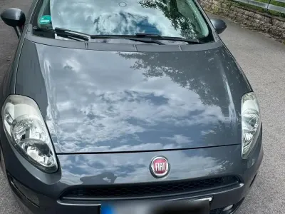 Gebraucht Fiat Punto Street 80 PS (58 kW) 2014 Grau Kleinwagen