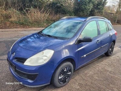 Blau Gebraucht 2009 Renault Clio II Authentique Limousine | 2.500 € (Fairer Preis)