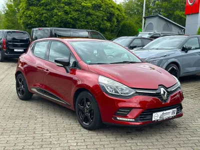 Gebraucht Renault Clio IV LIMITED 90 PS (66 kW) 2016 Rot Limousine