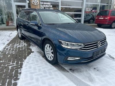 Blau Gebraucht 2022 VW Passat Comfortline Kombi | 19.990 € (Guter Preis)