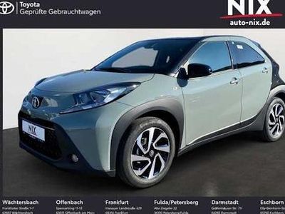 Neu Toyota Aygo X Team 72 PS (52 kW) 2025 Grün SUV