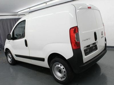 Gebraucht Fiat Fiorino 80 PS (58 kW) 2021 Weiß Van / Kleinbus