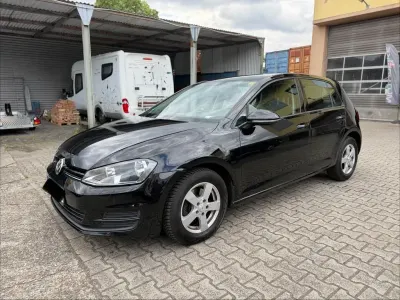 Gebraucht VW Golf VII Trendline 110 PS (80 kW) 2016 Schwarz Limousine