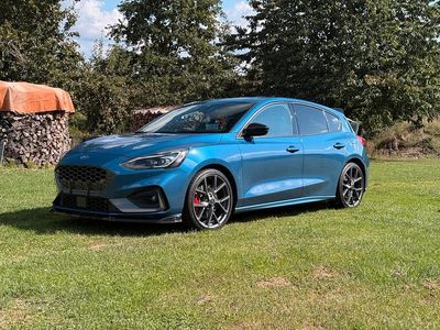 Blau Gebraucht 2021 Ford Focus Performance Edition Limousine | 27.499 € (Teuer)