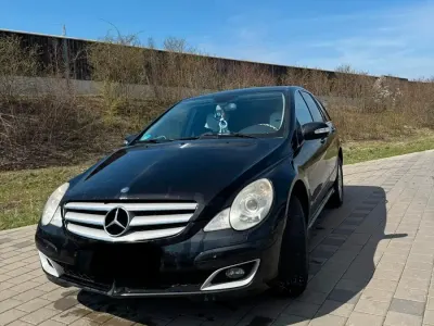 Used Mercedes R320 224 HP (164 kW) 2006 Black Minivan