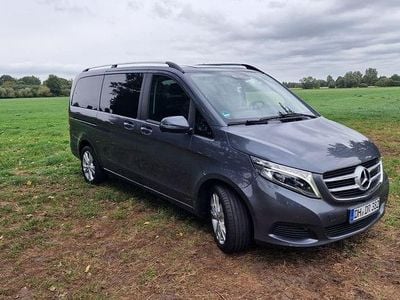 Mercedes V220