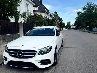 Gebraucht Mercedes E220 AMG 194 PS (142 kW) 2017 Silber Limousine