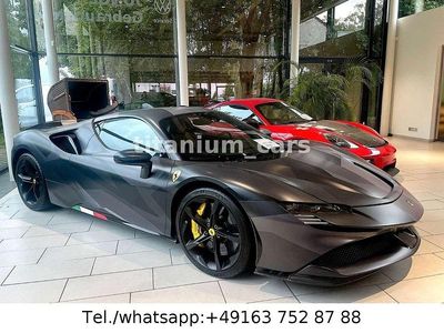 Gebraucht Ferrari SF90 1001 PS (736 kW) 2024 Grau Coupé