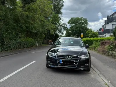 Gebraucht Audi A3 105 PS (77 kW) 2014 Schwarz Limousine