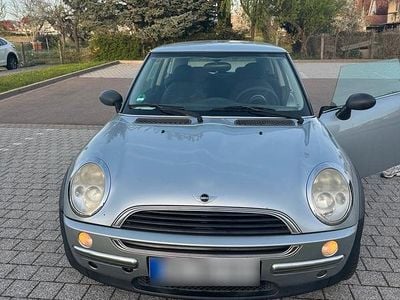 Usata Mini ONE 95 CV (69 kW) 2003 Grigio Utilitaria