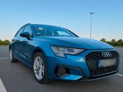 Gebraucht Audi A3 110 PS (80 kW) 2023 Blau Limousine