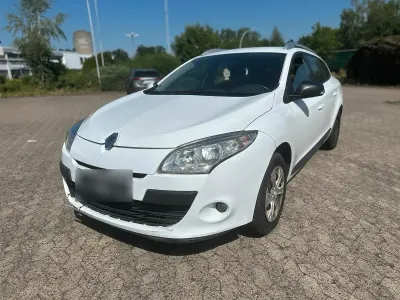 Gebraucht Renault Mégane GrandTour 90 PS (66 kW) 2011 Weiß Kombi