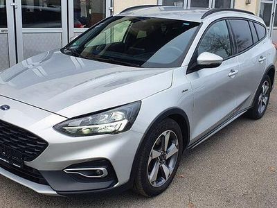Używany Ford Focus Active X 150 KM (110 kW) 2022 Srebrny Sedan/Limuzyna