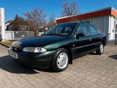 Second-hand Ford Mondeo 115 CP (84 kW) 1994 Verde Berlinǎ