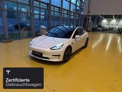 Gebraucht Tesla Model 3 RWD 283 kW (385 PS) 2022 Pearl white multicoat Limousine
