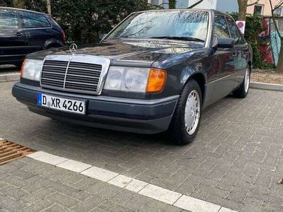 gebraucht Mercedes E230 !