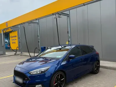 Gebraucht Ford Focus ST 250 PS (183 kW) 2016 Blau Limousine