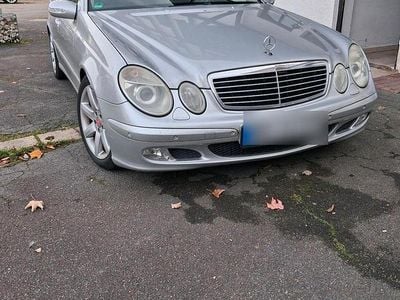 Mercedes E320