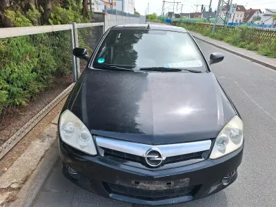 Gebraucht Opel Tigra 90 PS (66 kW) 2006 Schwarz Cabrio