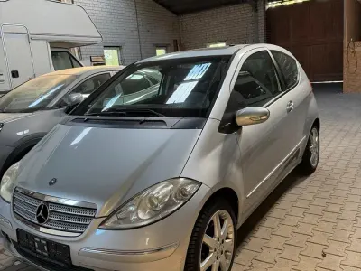 Second-hand Mercedes A200 193 CP (141 kW) 2006 Argintiu Hatchback