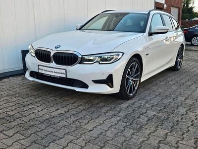 BMW 330e