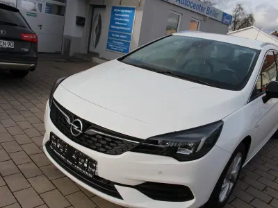 Używany Opel Astra Business Elegance 122 KM (89 kW) 2022 Biały Kombi