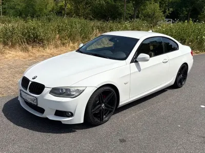 Gebraucht BMW 320 Sport Line 170 PS (125 kW) 2010 Weiß Coupé