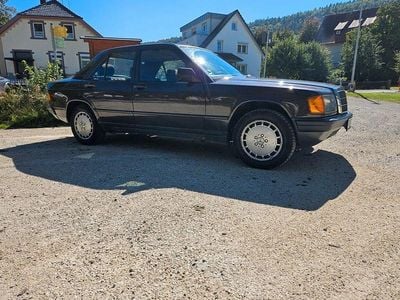 Braun Gebraucht 1987 Mercedes 190 Limousine | 4.400 €
