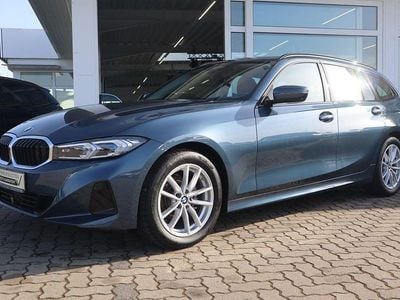Gebraucht BMW 318 Sport Line 156 PS (114 kW) 2024 Arctic race blue Kombi