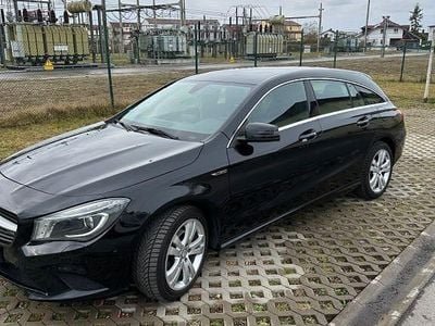 Gebraucht Mercedes CLA200 Shooting Brake 136 PS (100 kW) 2015 Schwarz Kombi