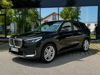 Gebraucht BMW iX1 230 kW (313 PS) 2023 Schwarz SUV