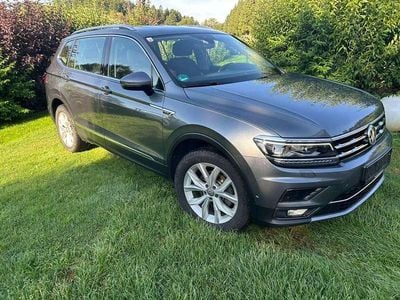 Gebraucht VW Tiguan Allspace Trendline 150 PS (110 kW) 2018 Grau SUV