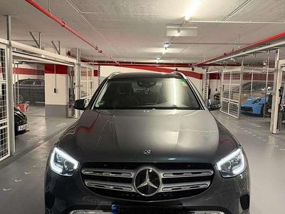 Grau Gebraucht 2020 Mercedes GLC300e SUV | 36.000 € (Fairer Preis)