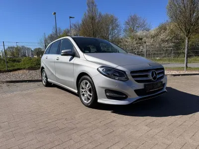 Gebraucht Mercedes B180 Urban 122 PS (89 kW) 2018 Silber Van / Kleinbus