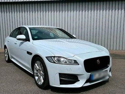 Gebraucht Jaguar XF R-Sport 180 PS (132 kW) 2015 Weiß Limousine