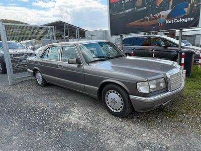 Usata Mercedes 500 245 CV (180 kW) 1985 Marrone Berlina