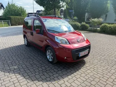 Używany Fiat Qubo Dynamic 73 KM (53 kW) 2008 Czerwony Minivan