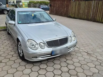 Gebraucht Mercedes E280 Avantgarde 190 PS (139 kW) 2005 Silber Limousine