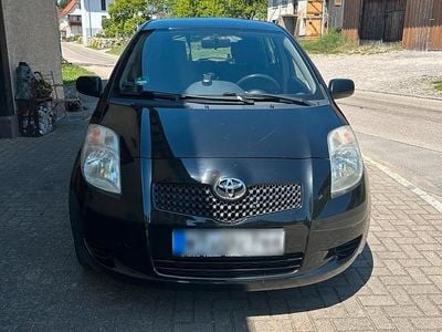 Usata Toyota Yaris 86 CV (63 kW) 2006 Nero Utilitaria